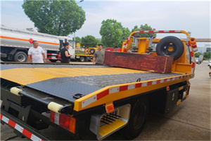 山城区附近拖车电话号码服务